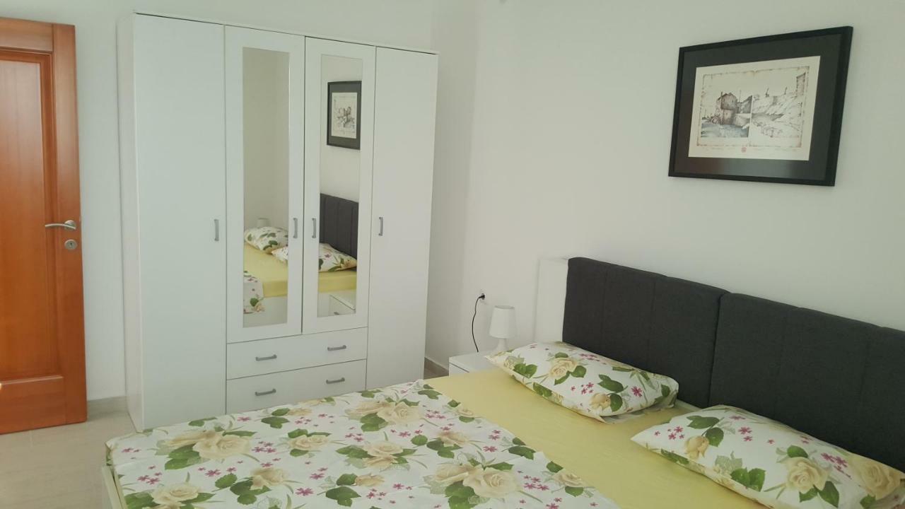 Apartments Rolovina Tivat Exterior photo
